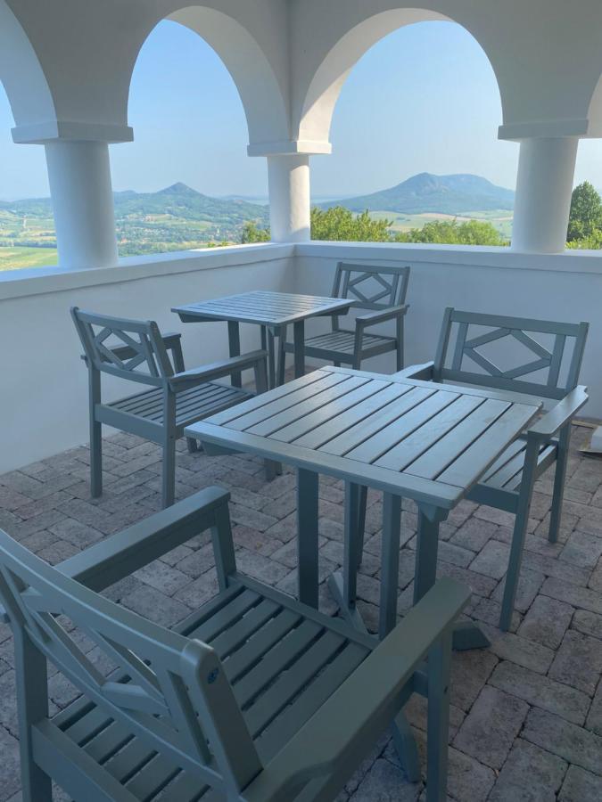 Chateau Segesdi Borapartman Gyulakeszi Kültér fotó